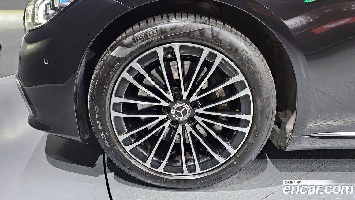 Mercedes-Benz S-Class 2022