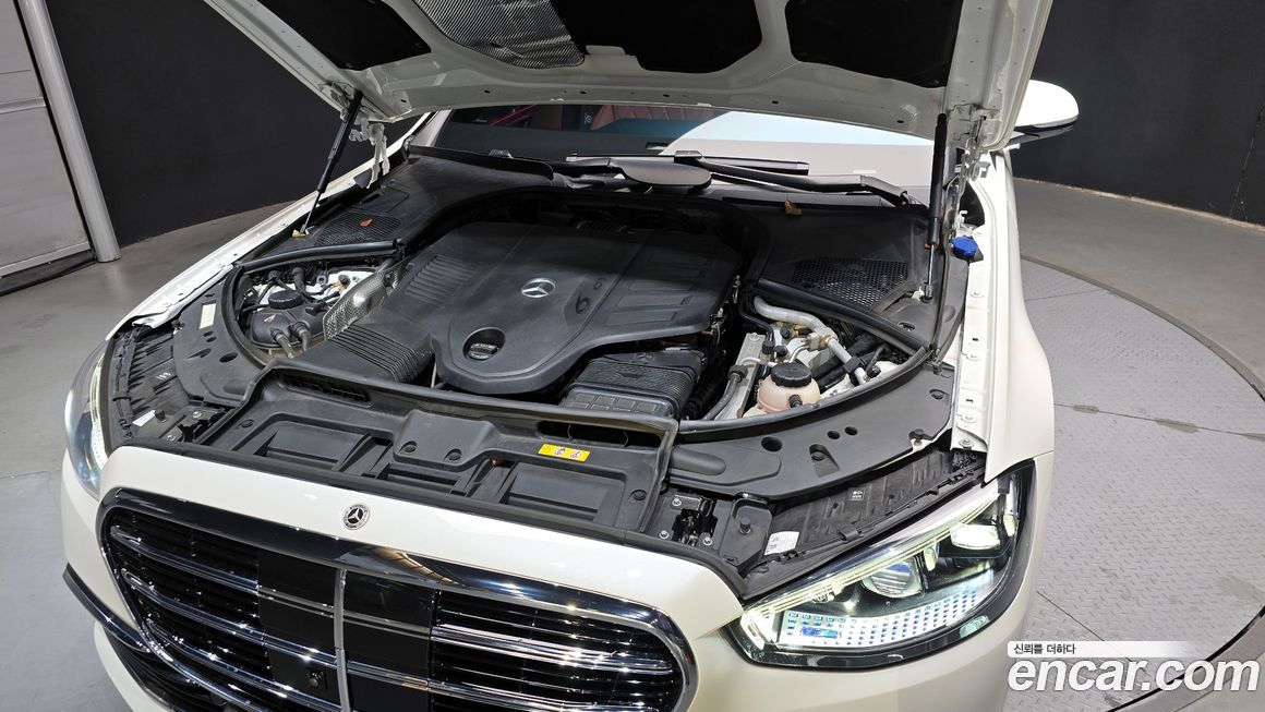 Mercedes-Benz S-Class 2023