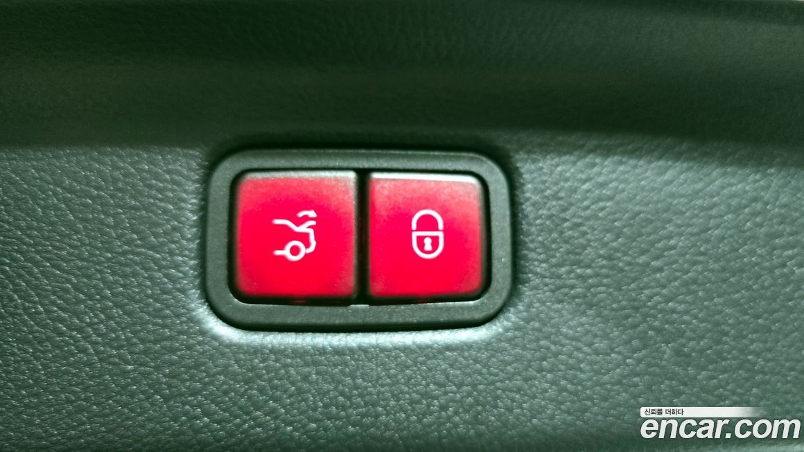 Mercedes-Benz S-Class 2023