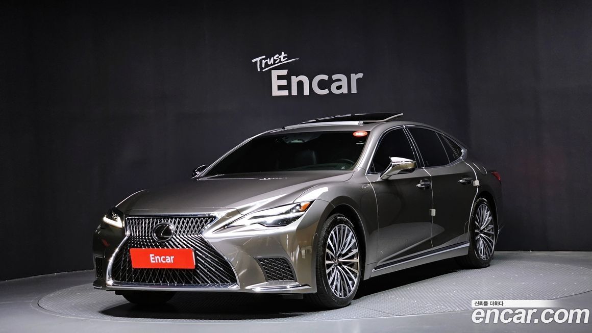 Lexus LS 2024