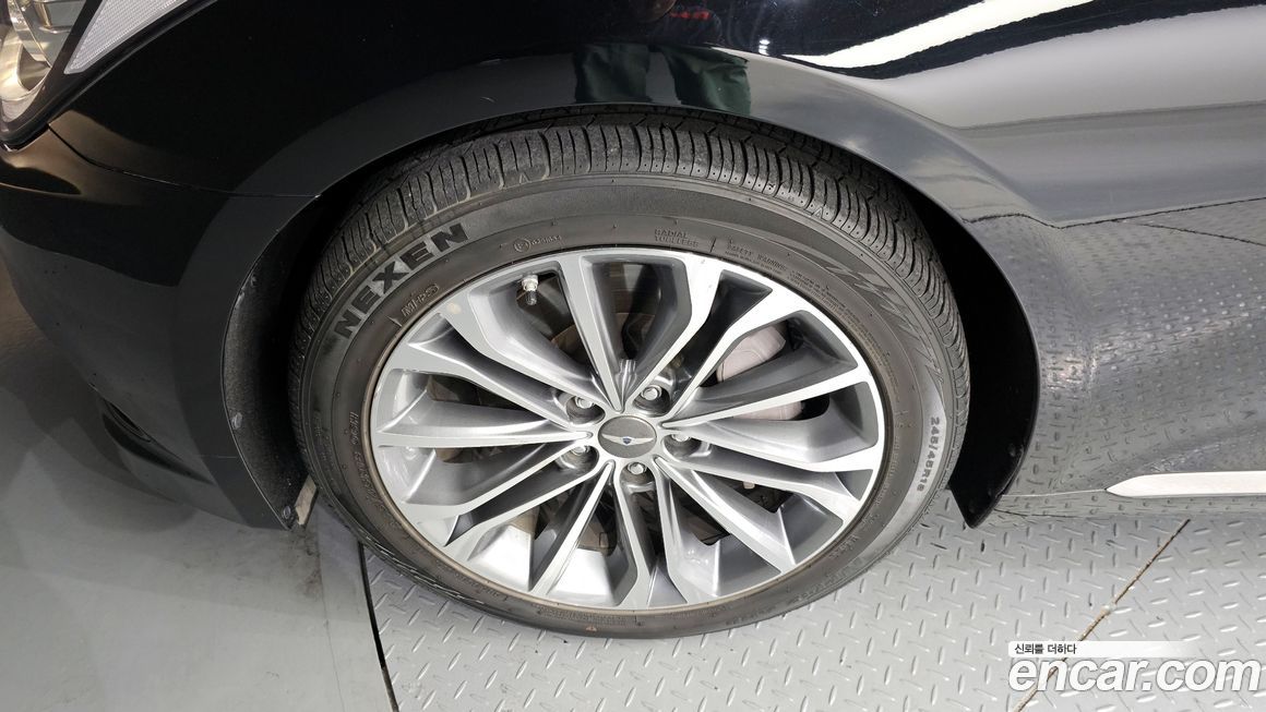 Hyundai Genesis 2016