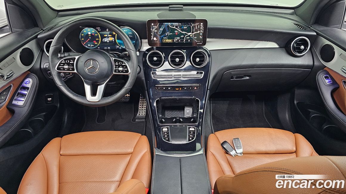 Mercedes-Benz GLC-Class 2021