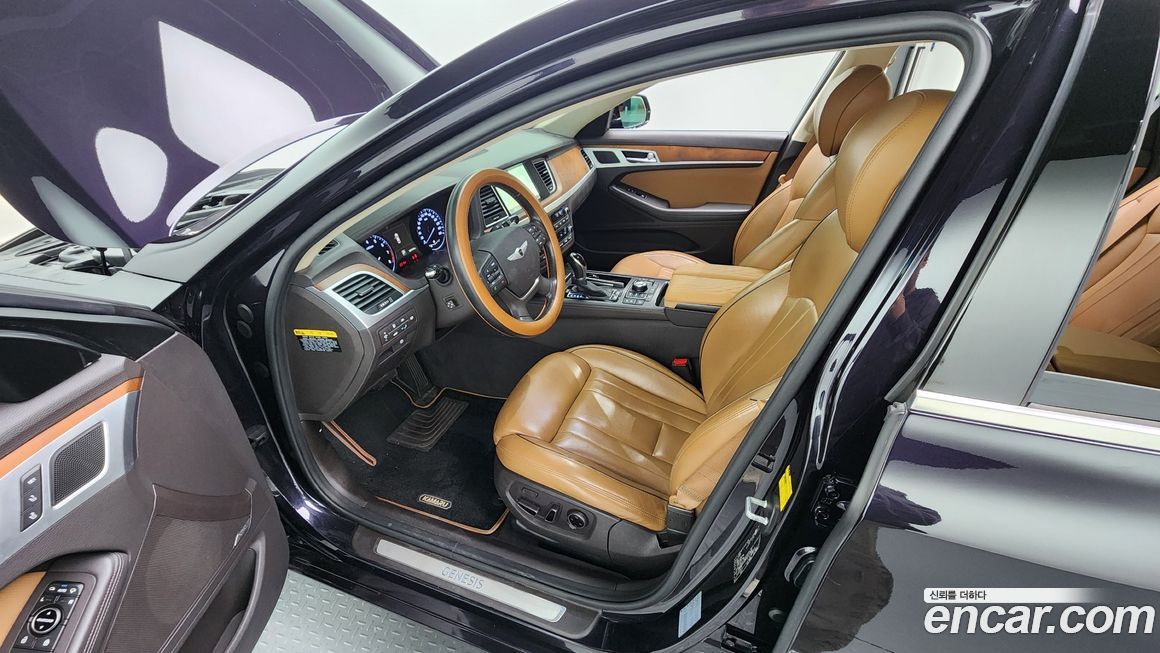 Hyundai Genesis 2014