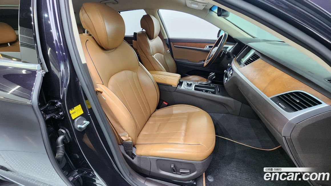 Hyundai Genesis 2014