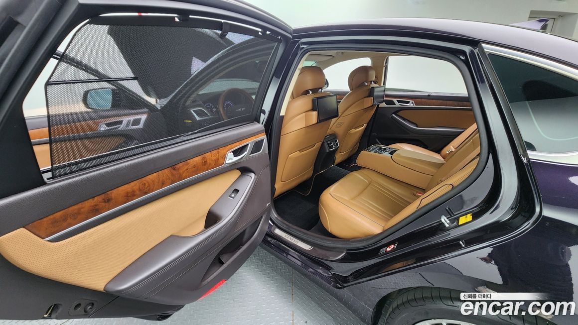 Hyundai Genesis 2014