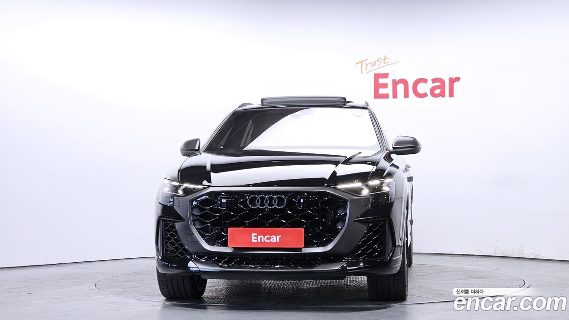 Audi RSQ8 2025