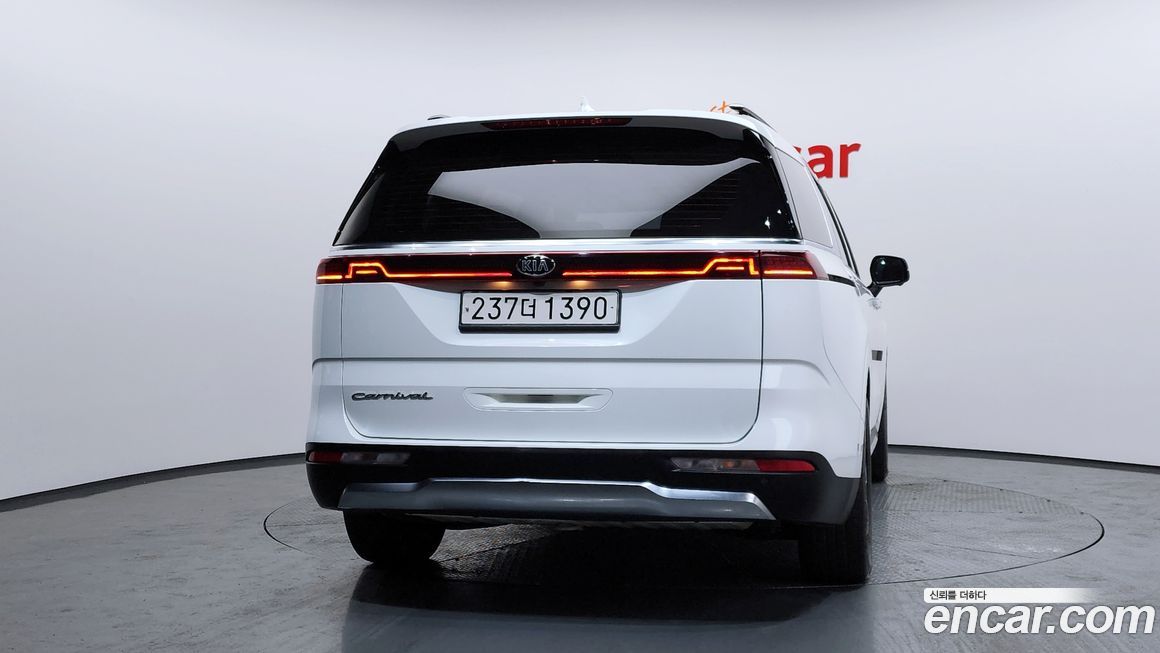Kia Canival 2021