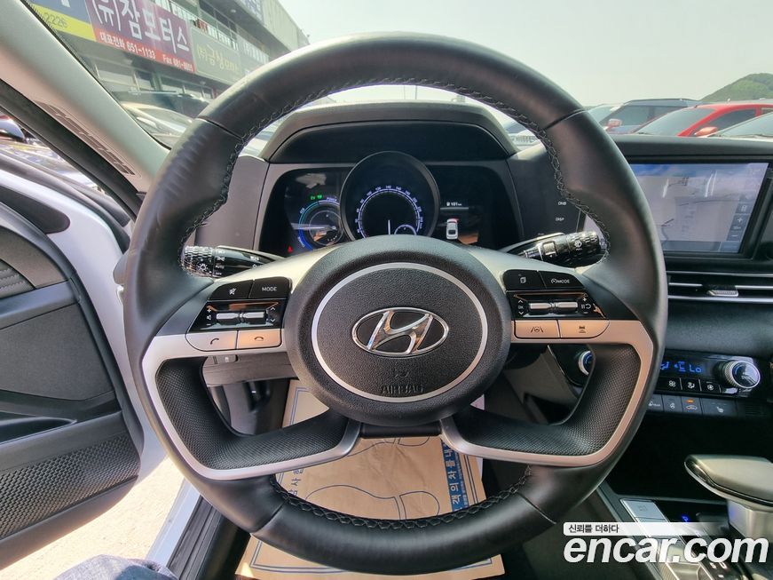 Hyundai AVANTE 2021