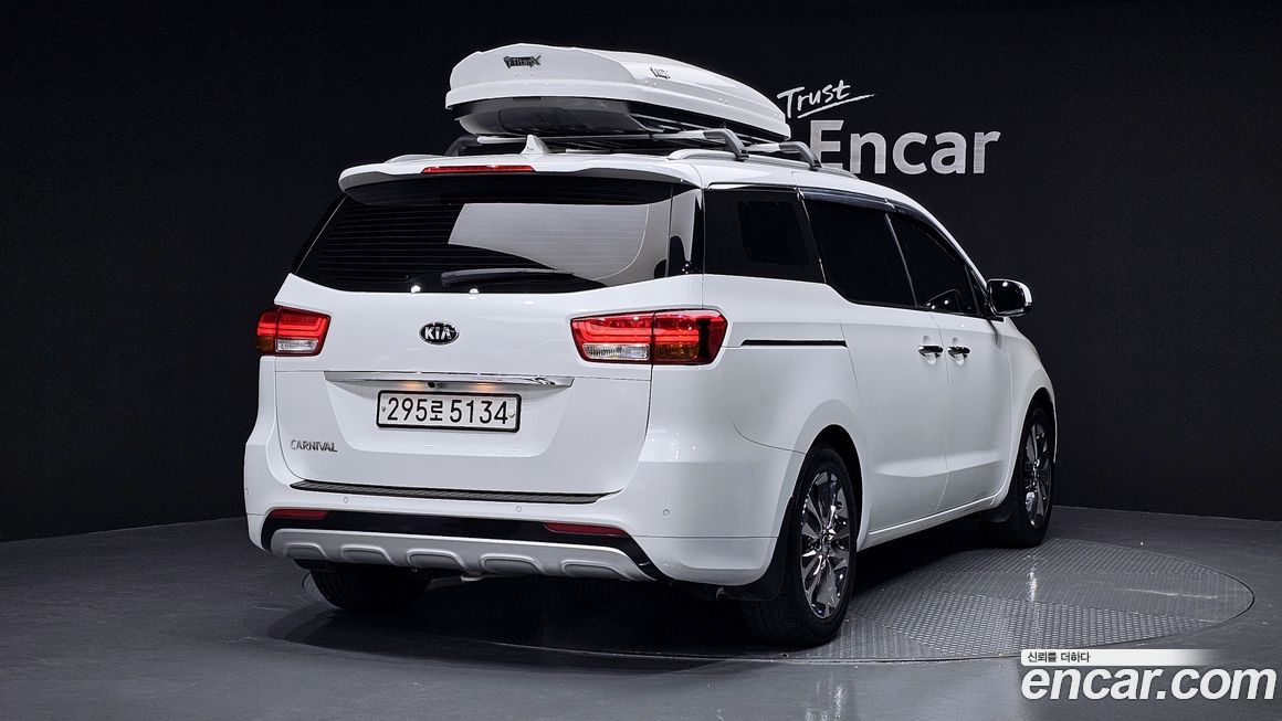 Kia Canival 2018