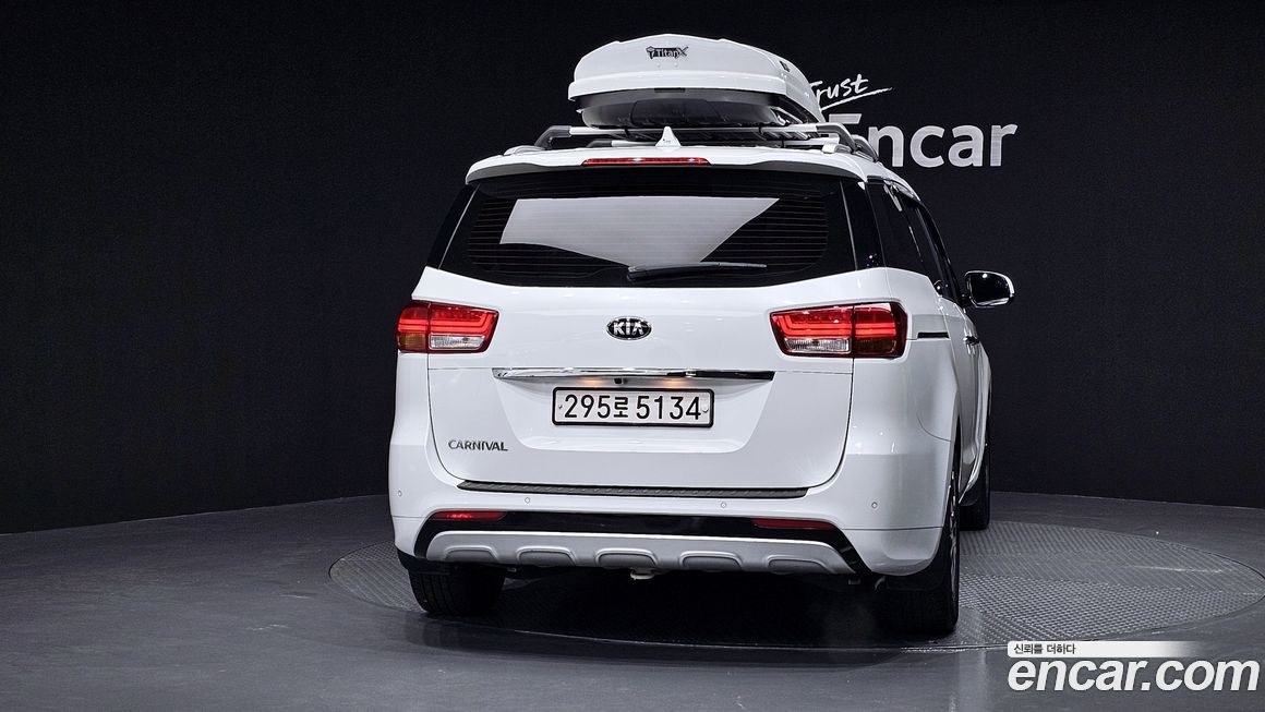 Kia Canival 2018