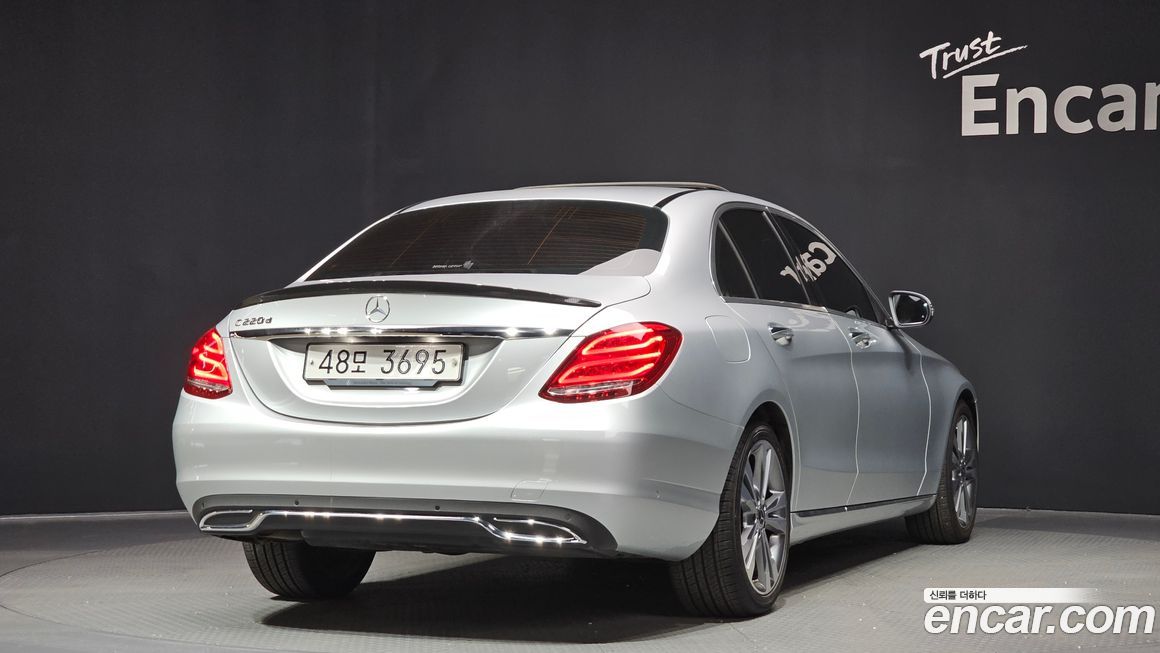 Mercedes-Benz C-Class 2017