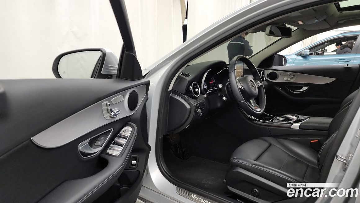 Mercedes-Benz C-Class 2017