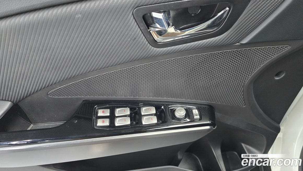 KG_Mobility_Ssangyong TIBOLI 2017