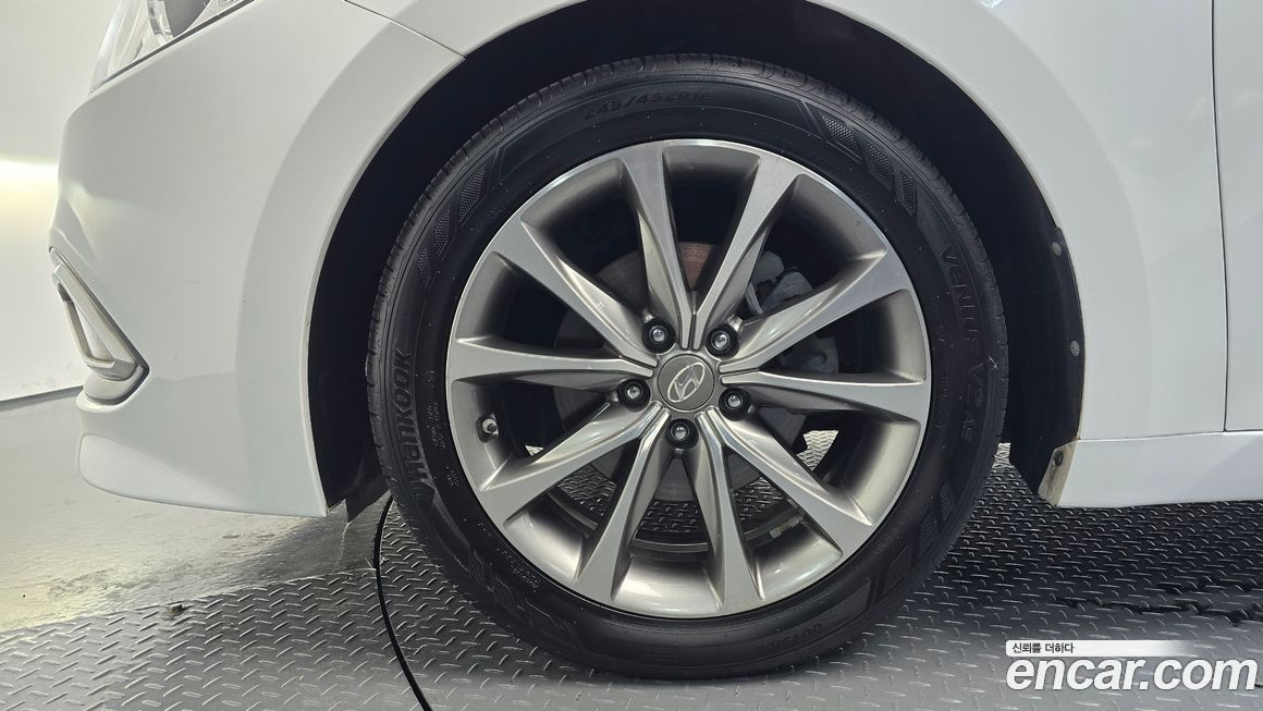 Hyundai Grandeur 2015