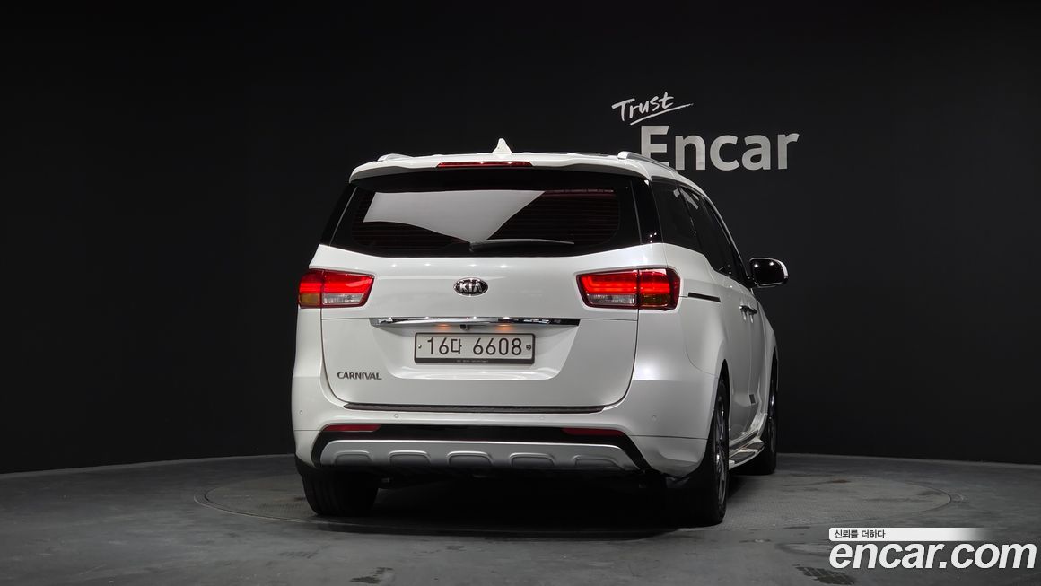 Kia Canival 2018