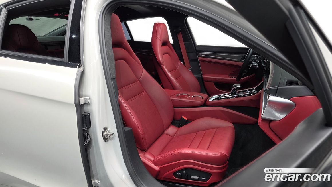 Porsche Panamera 2023