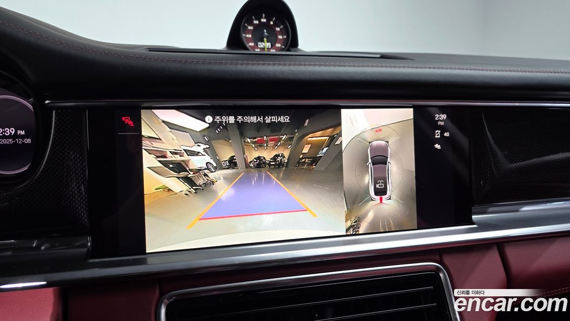 Porsche Panamera 2023