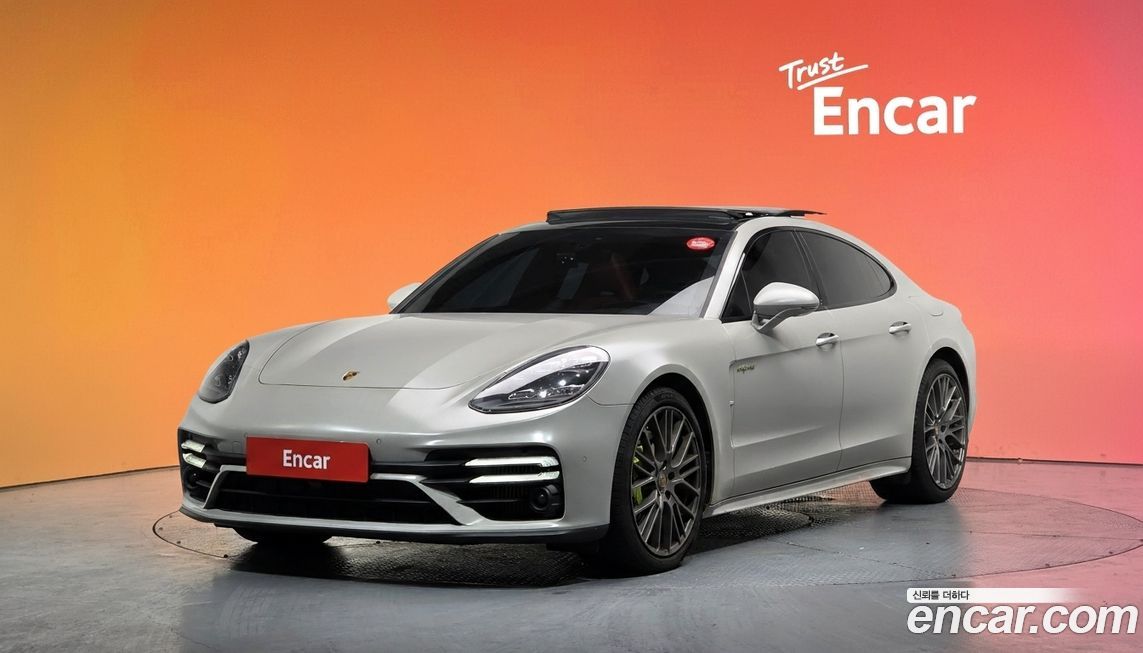 Porsche Panamera 2023