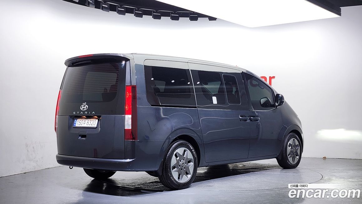 Hyundai Staria 2025