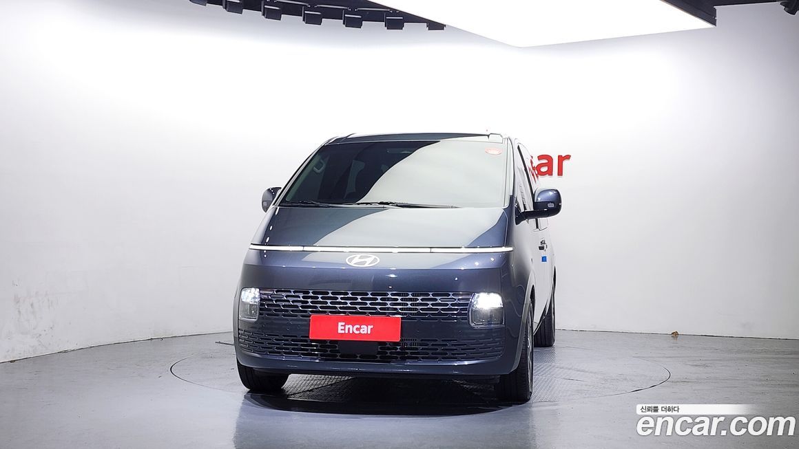 Hyundai Staria 2025