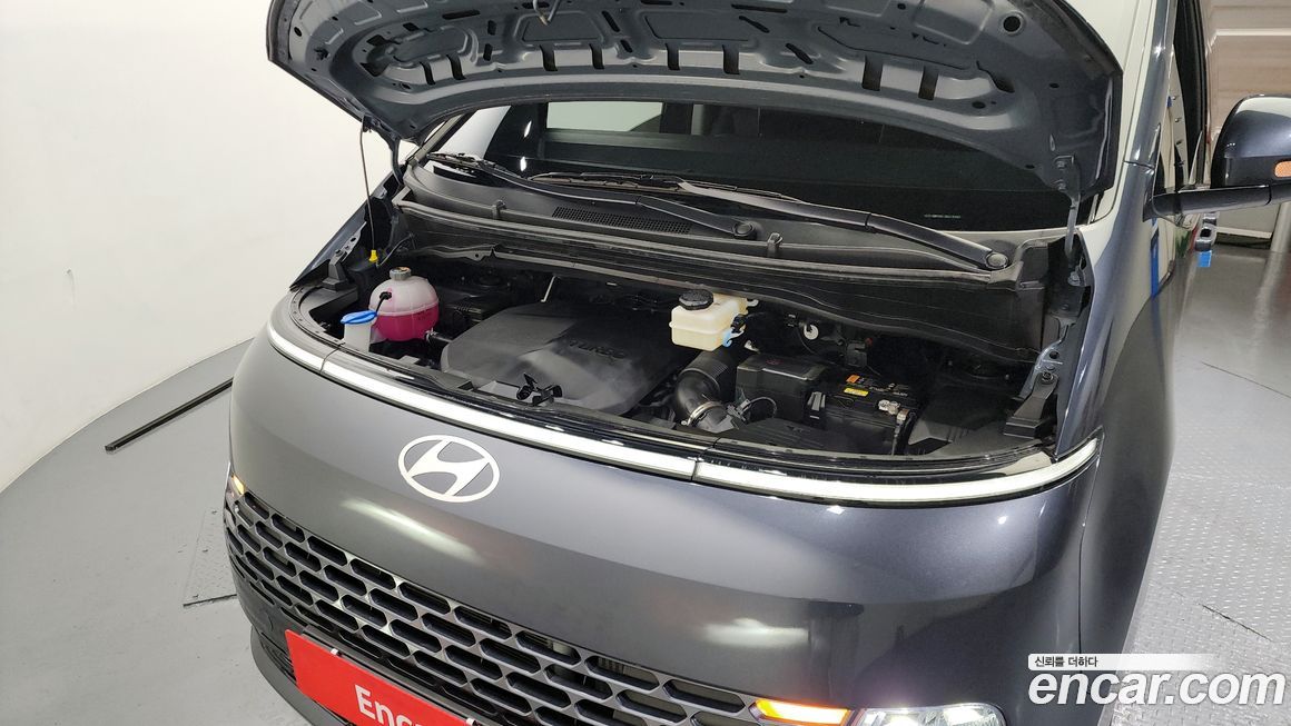 Hyundai Staria 2025