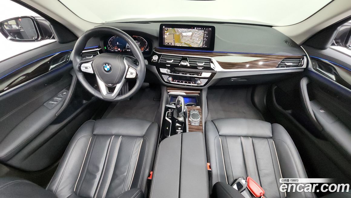 BMW 5-Series 2021
