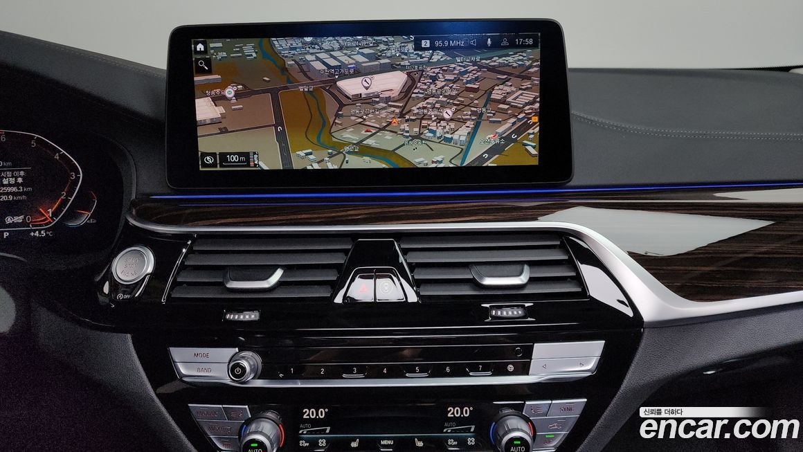 BMW 5-Series 2021