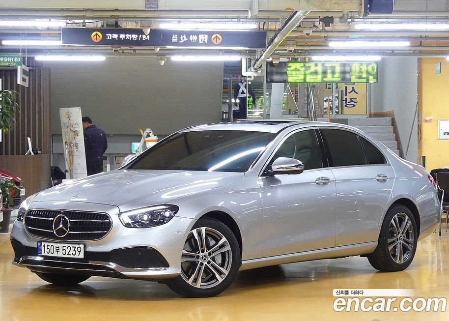Mercedes-Benz E-Class 2022