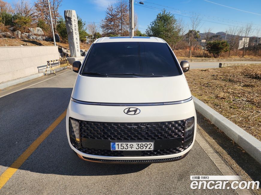 Hyundai Staria 2025