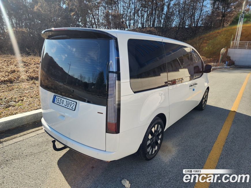 Hyundai Staria 2025