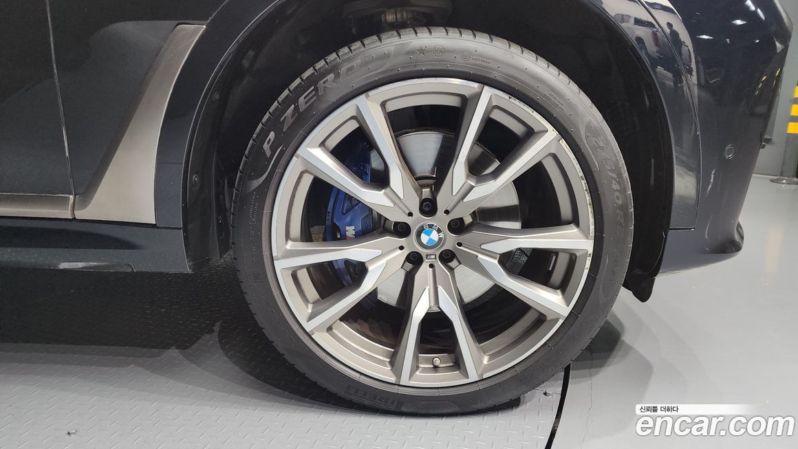 BMW X7 2022