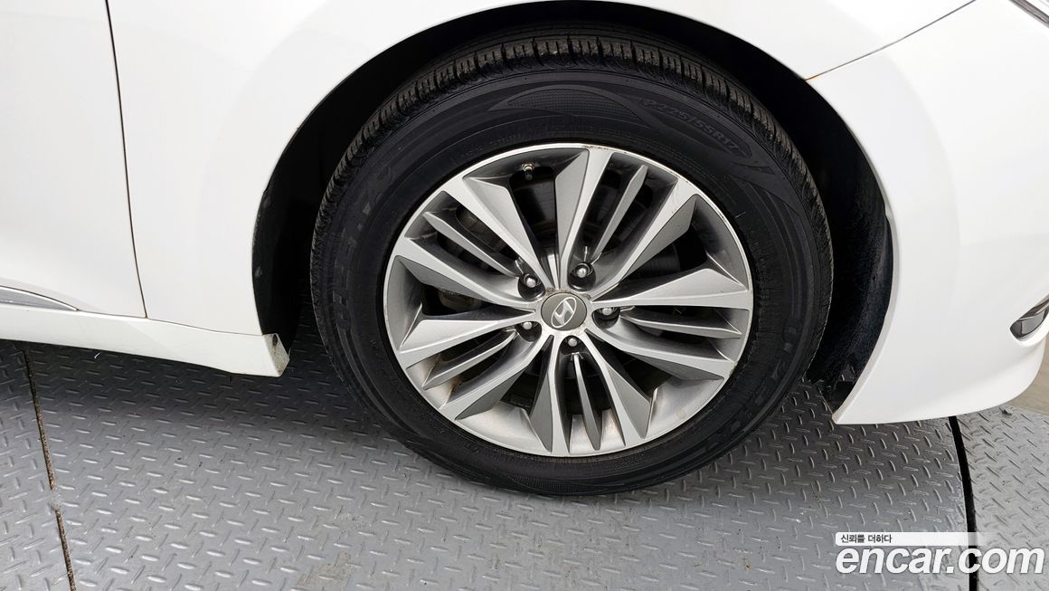 Hyundai Grandeur 2016