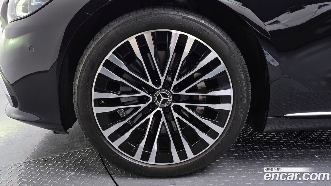 Mercedes-Benz S-Class 2021