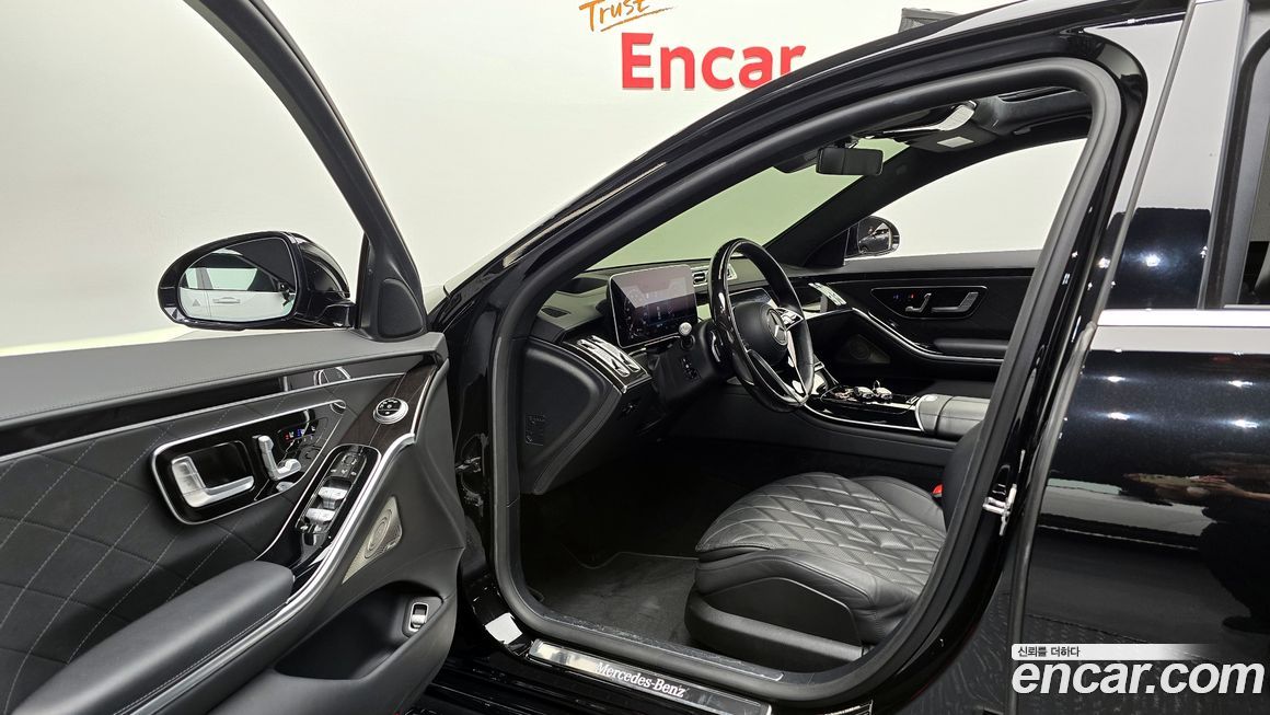 Mercedes-Benz S-Class 2021