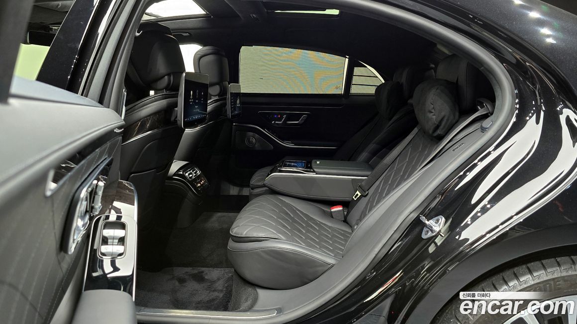 Mercedes-Benz S-Class 2021