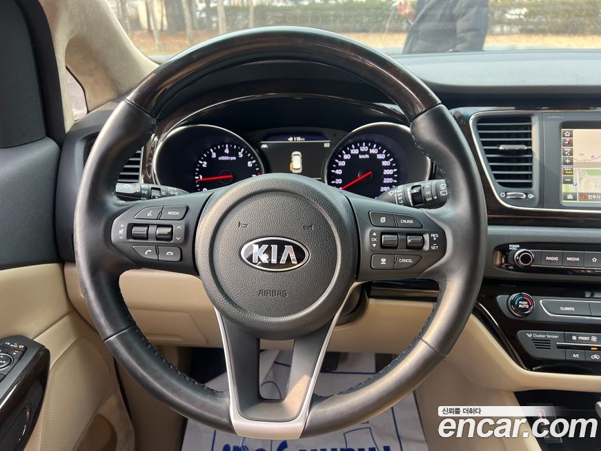 Kia Canival 2019