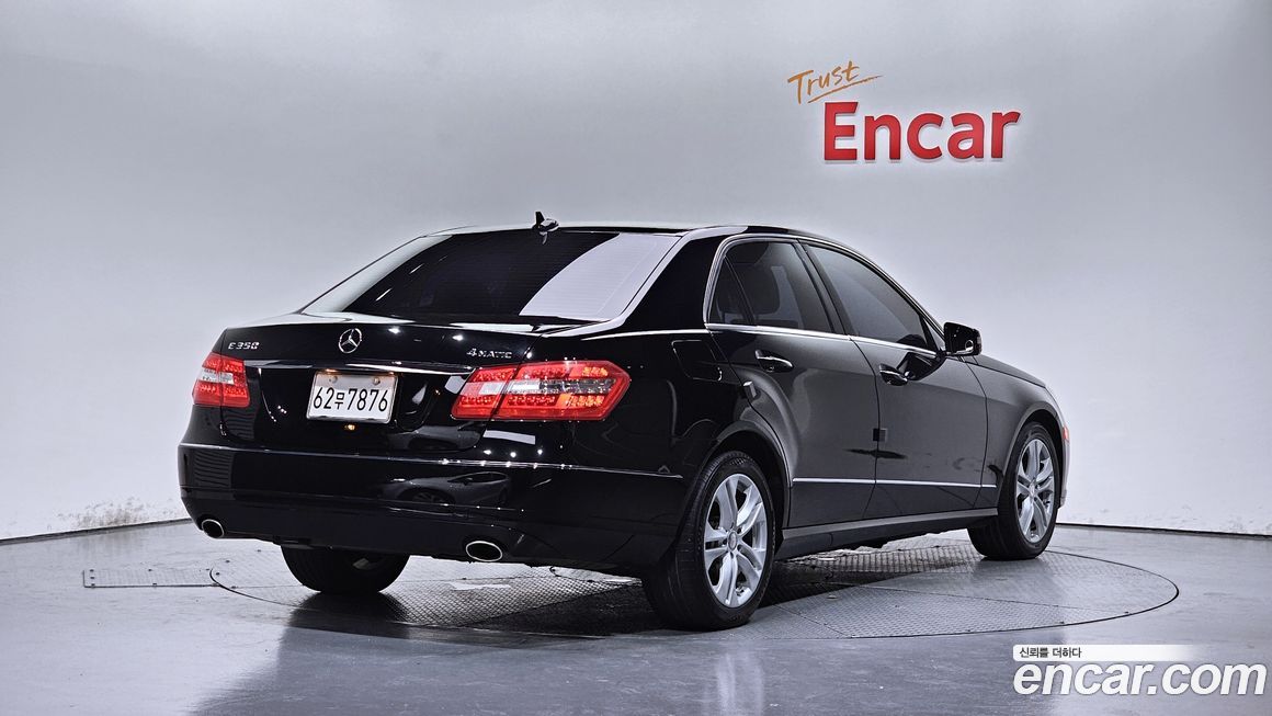 Mercedes-Benz E-Class 2011