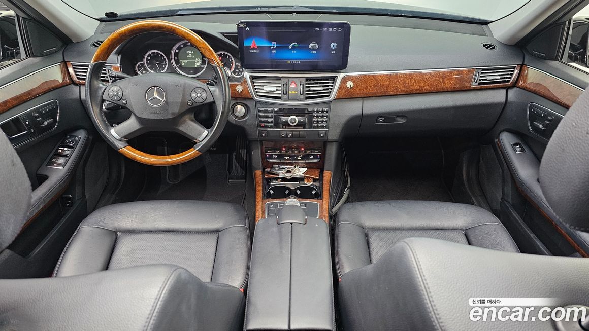 Mercedes-Benz E-Class 2011