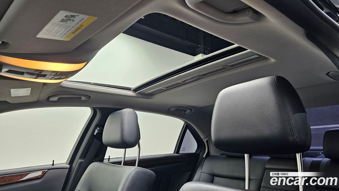 Mercedes-Benz E-Class 2011