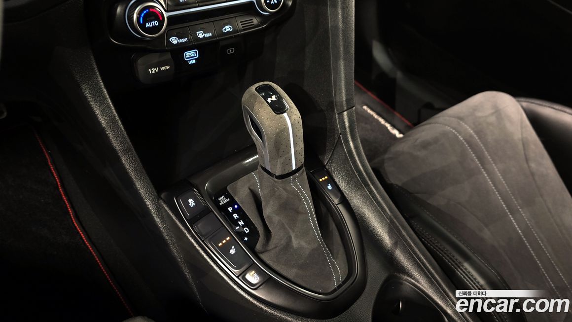 Hyundai Veloster 2021