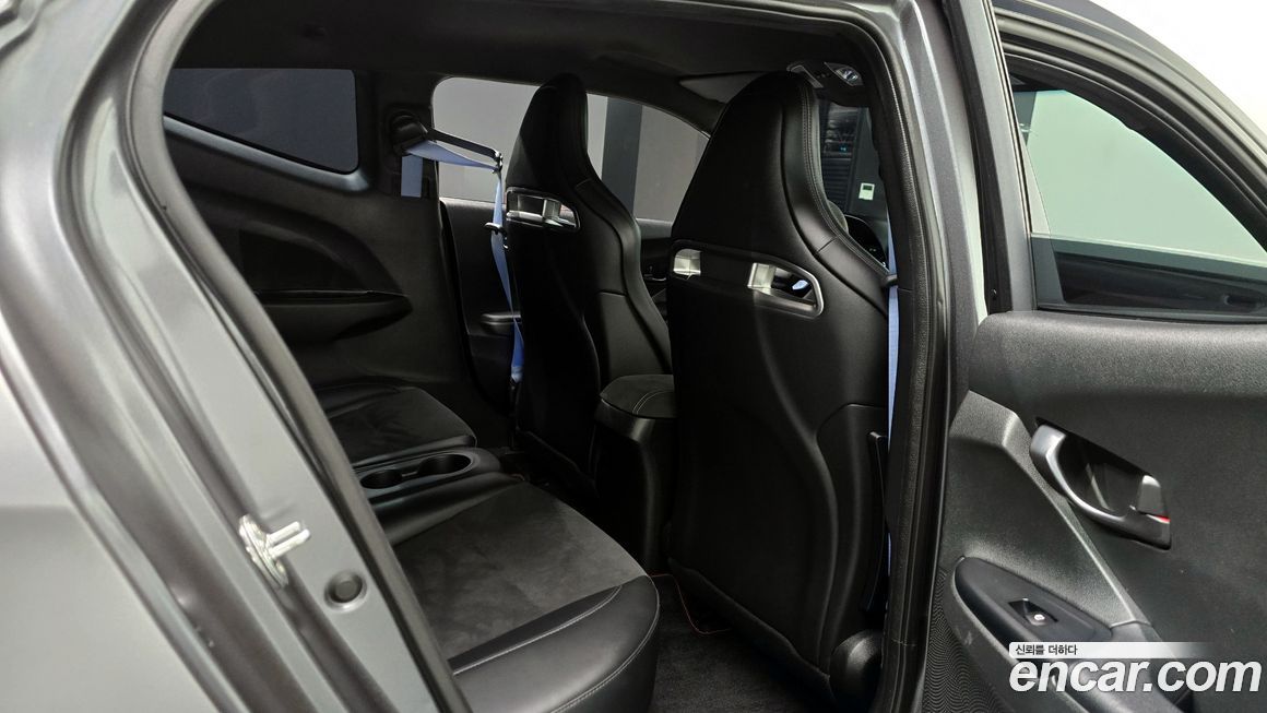 Hyundai Veloster 2021