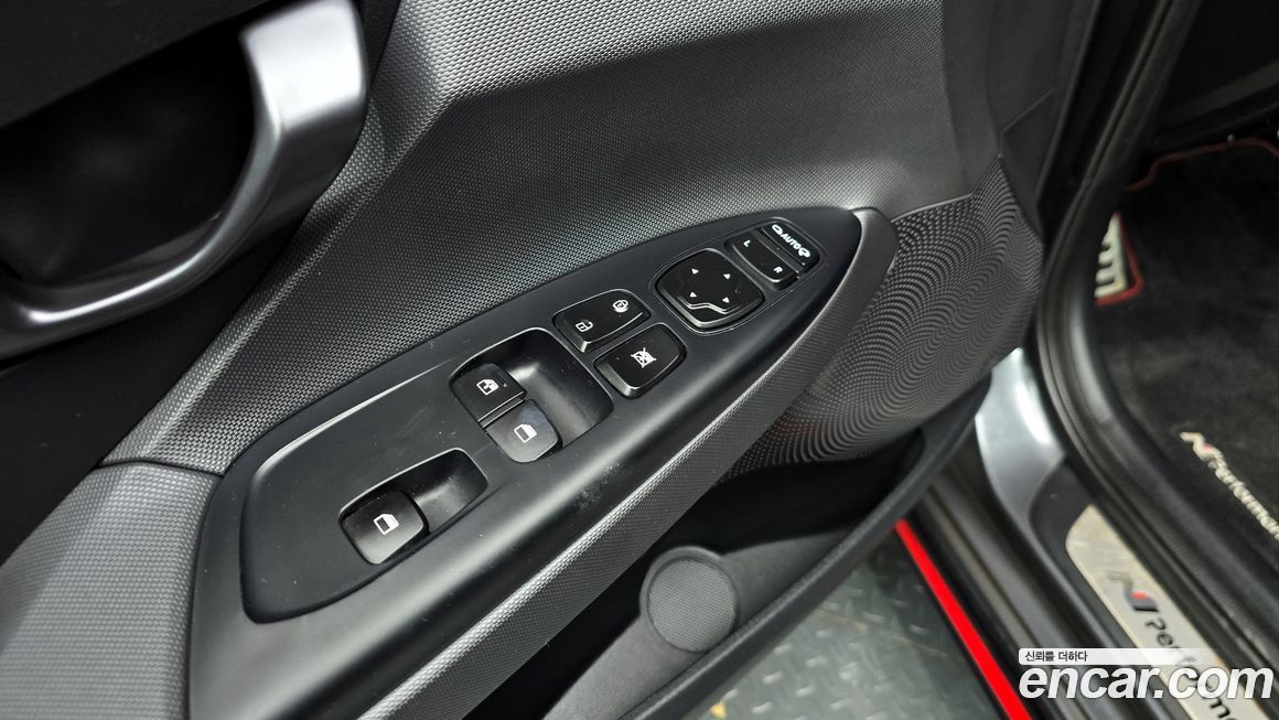 Hyundai Veloster 2021