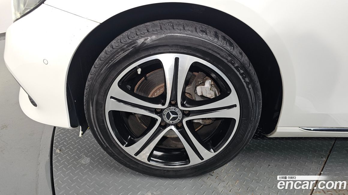 Mercedes-Benz E-Class 2017