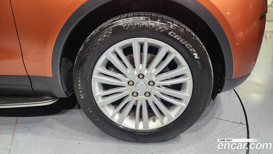 Land Rover Discovery 2018