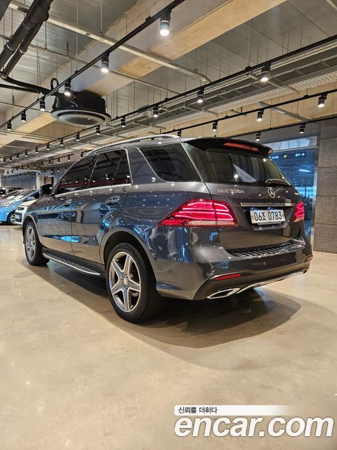 Mercedes-Benz GLE-Class 2016