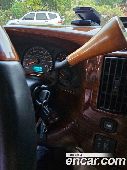 Chevrolet Chevy Van 2003