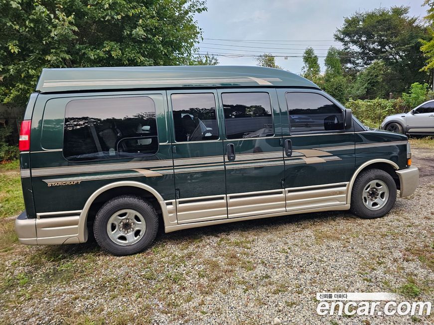 Chevrolet Chevy Van 2003