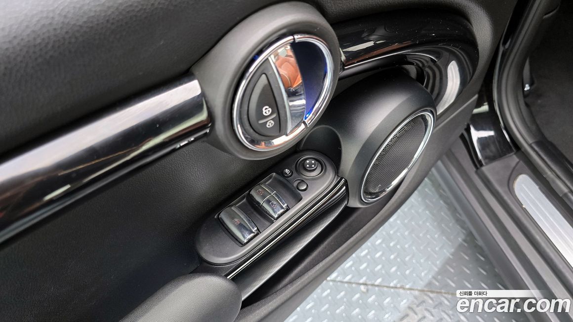 Mini Cooper Convertible 2017