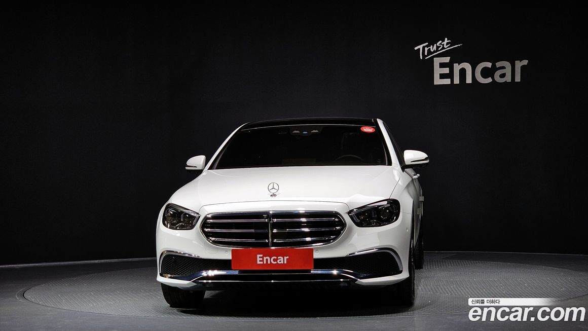 Mercedes-Benz E-Class 2022