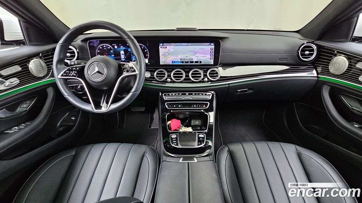 Mercedes-Benz E-Class 2022